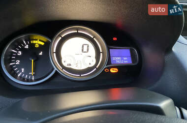Хэтчбек Renault Megane 2012 в 