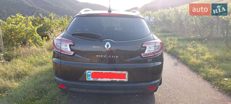 Универсал Renault Megane 2013 в Николаеве фото 22 Универсал Renault Megane 2013 в Николаеве