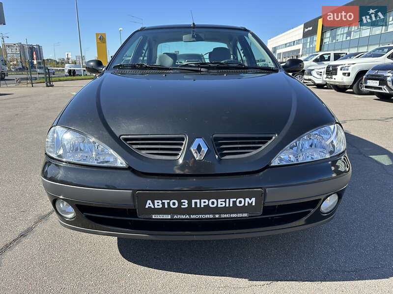 Седан Renault Megane 2003 в Киеве