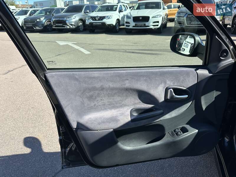 Седан Renault Megane 2003 в Киеве