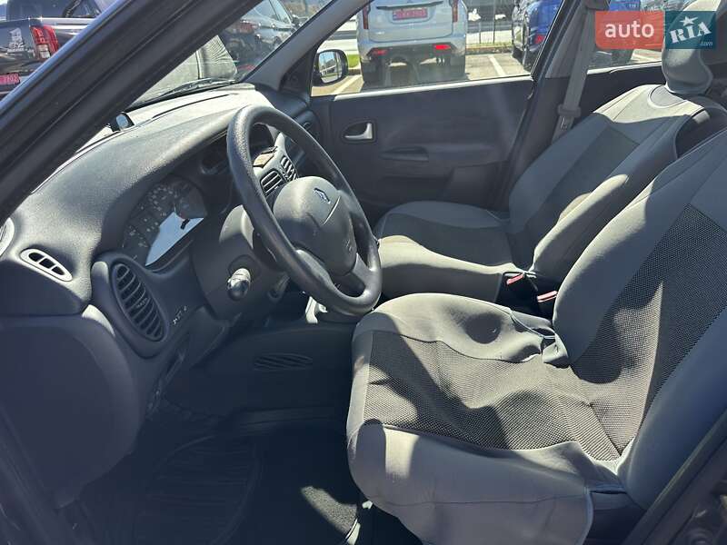 Седан Renault Megane 2003 в Киеве