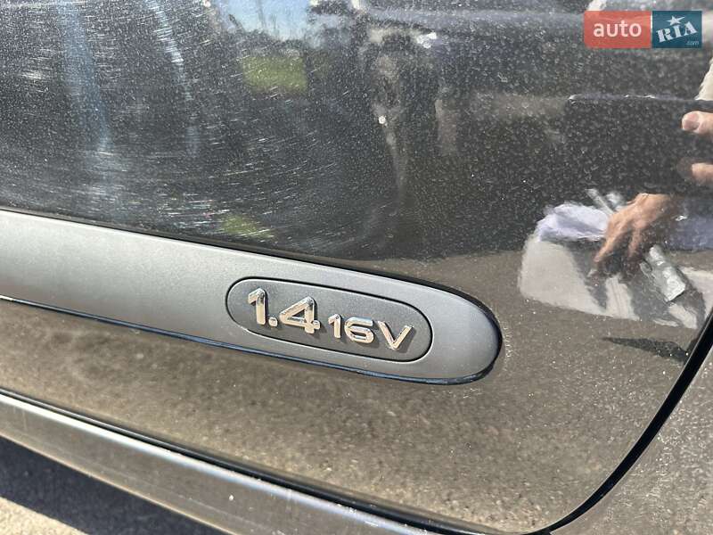 Седан Renault Megane 2003 в Киеве