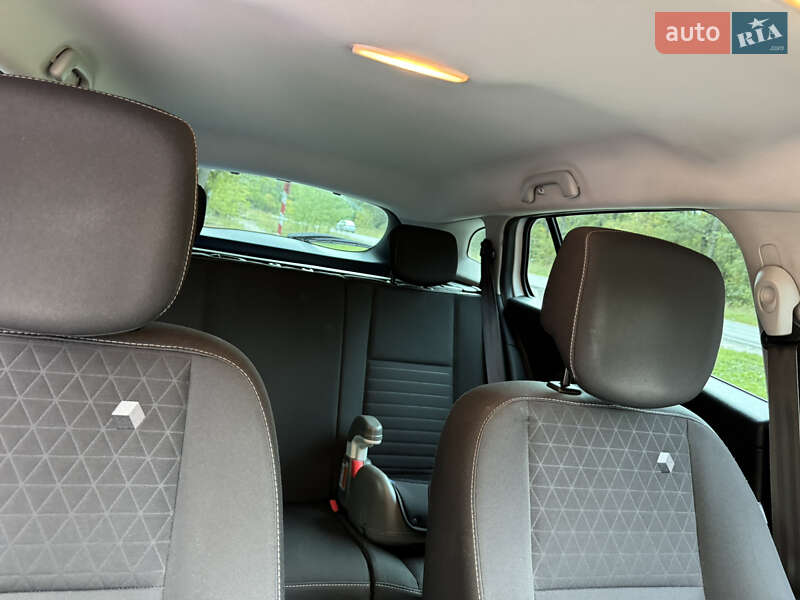 Универсал Renault Megane 2015 в Полтаве фото 8 Универсал Renault Megane 2015 в Полтаве