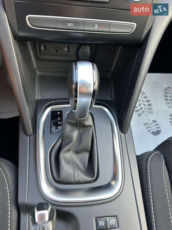 Універсал Renault Megane 2019 в Києві фото 41 Універсал Renault Megane 2019 в Києві