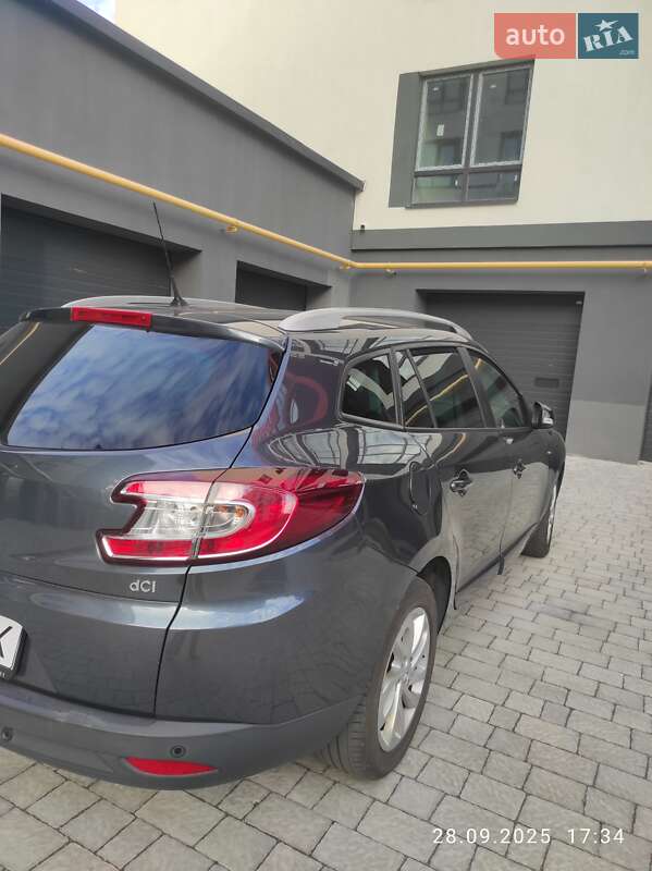 Универсал Renault Megane 2015 в Ивано-Франковске фото 4 Универсал Renault Megane 2015 в Ивано-Франковске