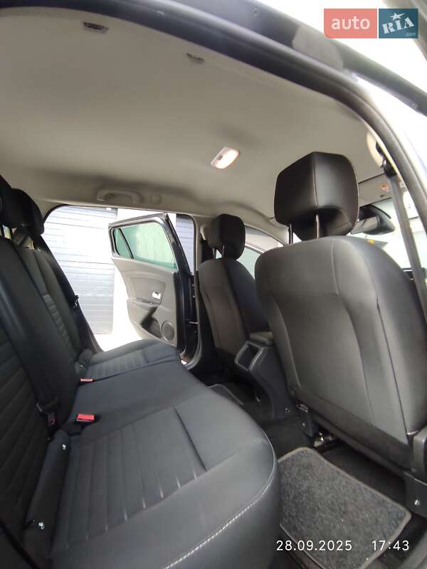 Универсал Renault Megane 2015 в Ивано-Франковске фото 35 Универсал Renault Megane 2015 в Ивано-Франковске