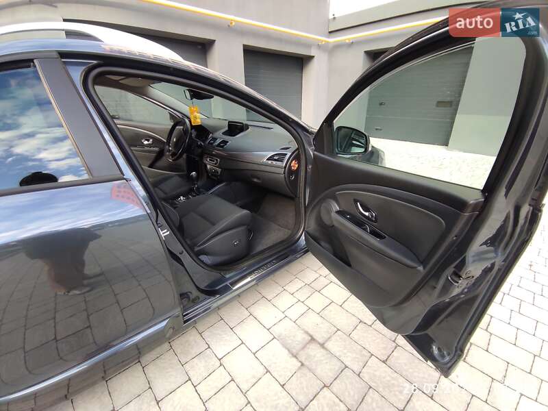 Универсал Renault Megane 2015 в Ивано-Франковске фото 40 Универсал Renault Megane 2015 в Ивано-Франковске