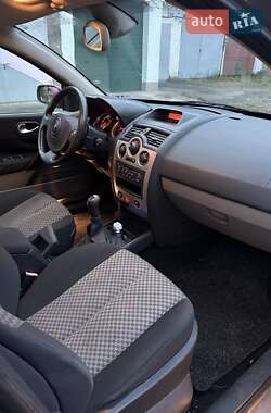Хэтчбек Renault Megane 2003 в 