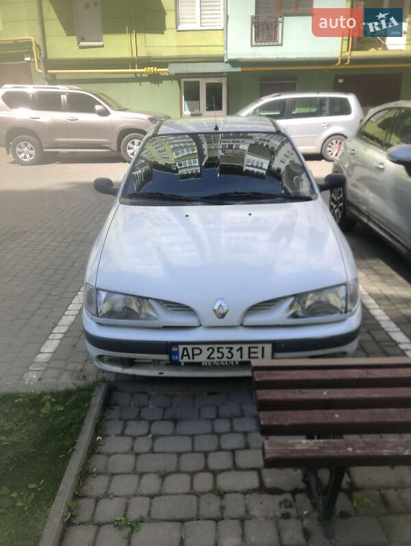 Renault Megane 1998