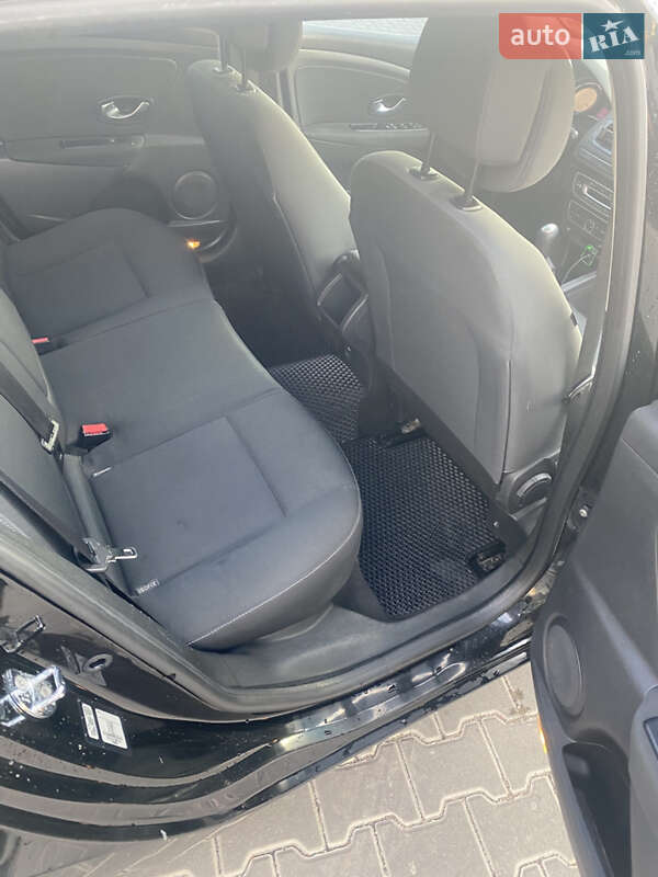 Универсал Renault Megane 2011 в Житомире фото 15 Универсал Renault Megane 2011 в Житомире