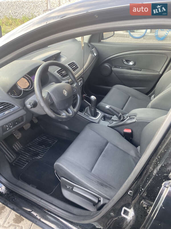 Универсал Renault Megane 2011 в Житомире фото 27 Универсал Renault Megane 2011 в Житомире