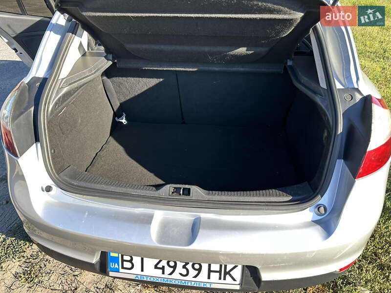 Хэтчбек Renault Megane 2013 в Кременчуге фото 13 Хэтчбек Renault Megane 2013 в Кременчуге