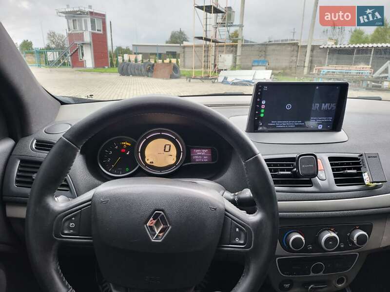 Универсал Renault Megane 2010 в Львове
