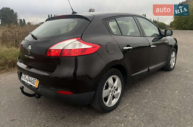 Хэтчбек Renault Megane 2009 в 