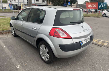 Хэтчбек Renault Megane 2005 в 