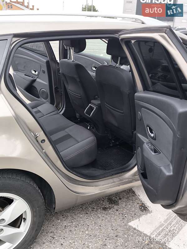 Универсал Renault Megane 2011 в Черновцах