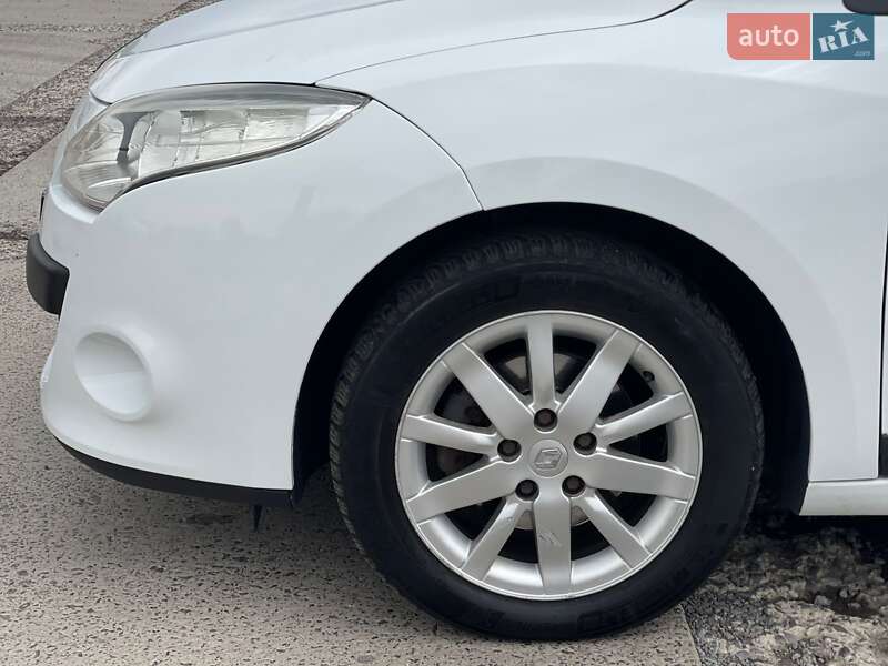 Универсал Renault Megane 2011 в Ужгороде фото 4 Универсал Renault Megane 2011 в Ужгороде