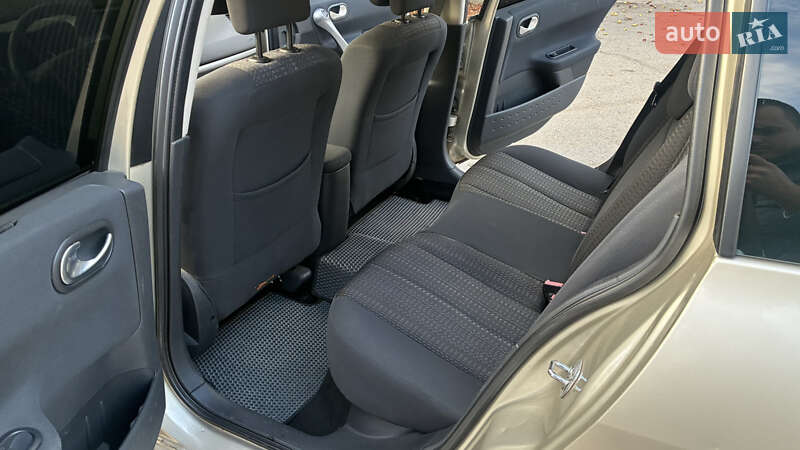 Универсал Renault Megane 2007 в Кривом Роге фото 23 Универсал Renault Megane 2007 в Кривом Роге