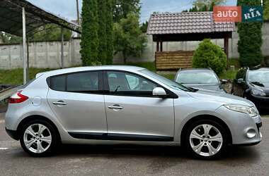 Хэтчбек Renault Megane 2009 в 