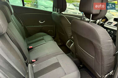 Хэтчбек Renault Megane 2009 в 