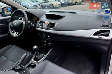 Хэтчбек Renault Megane 2009 в 