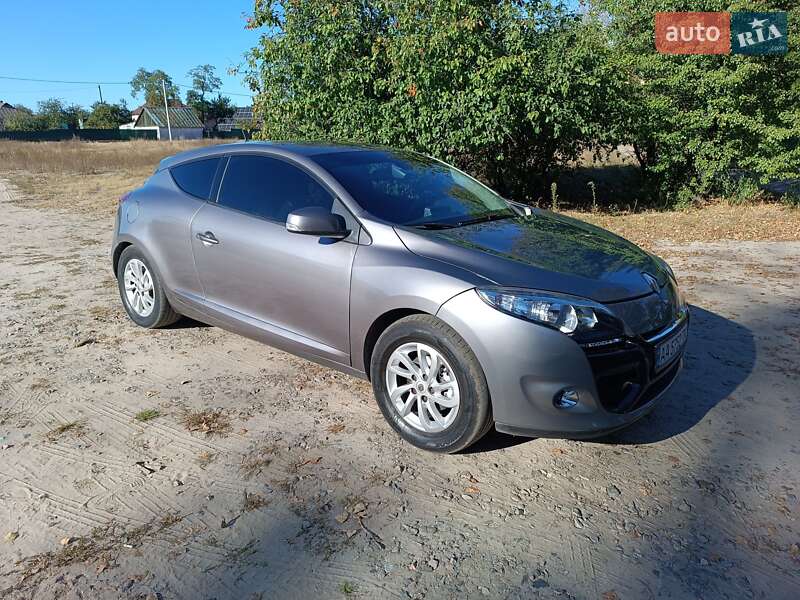 Купе Renault Megane 2012 в Киеве фото 3 Купе Renault Megane 2012 в Киеве