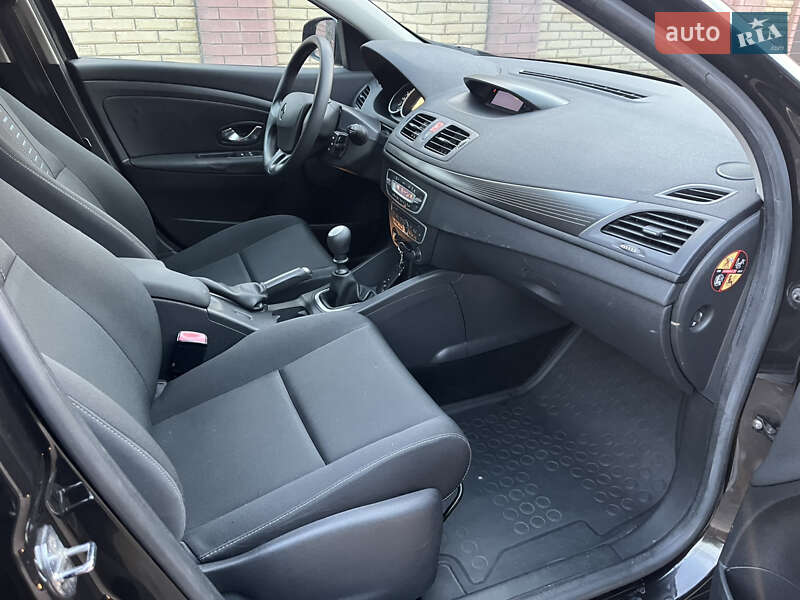 Хетчбек Renault Megane 2010 в Охтирці фото 53 Хетчбек Renault Megane 2010 в Охтирці