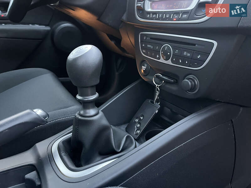 Хетчбек Renault Megane 2010 в Охтирці фото 56 Хетчбек Renault Megane 2010 в Охтирці