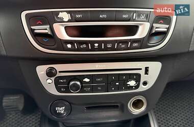 Універсал Renault Megane 2012 в  фото 20 Універсал Renault Megane 2012 в