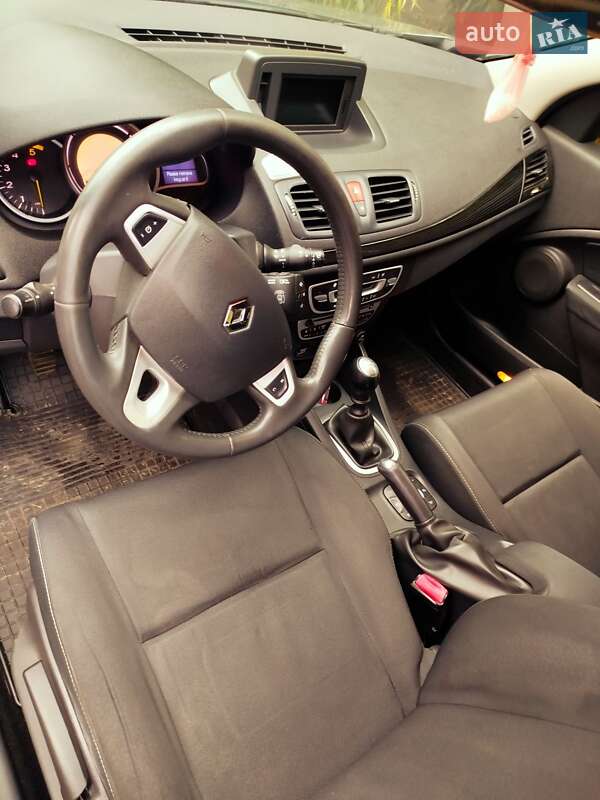 Хэтчбек Renault Megane 2011 в Нововолынске фото 3 Хэтчбек Renault Megane 2011 в Нововолынске