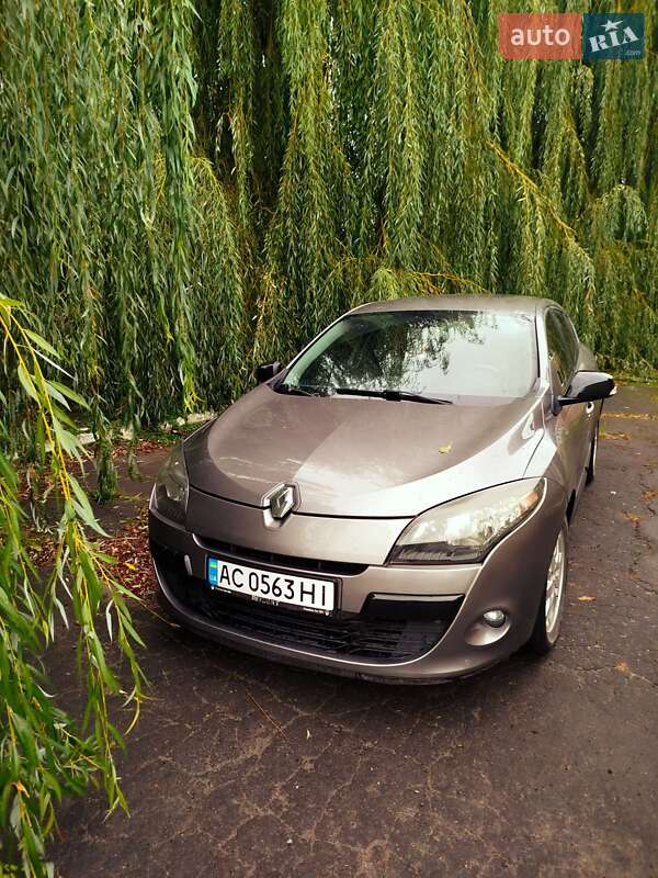 Хэтчбек Renault Megane 2011 в Нововолынске фото 7 Хэтчбек Renault Megane 2011 в Нововолынске