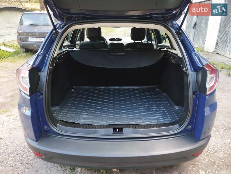 Универсал Renault Megane 2010 в Остроге