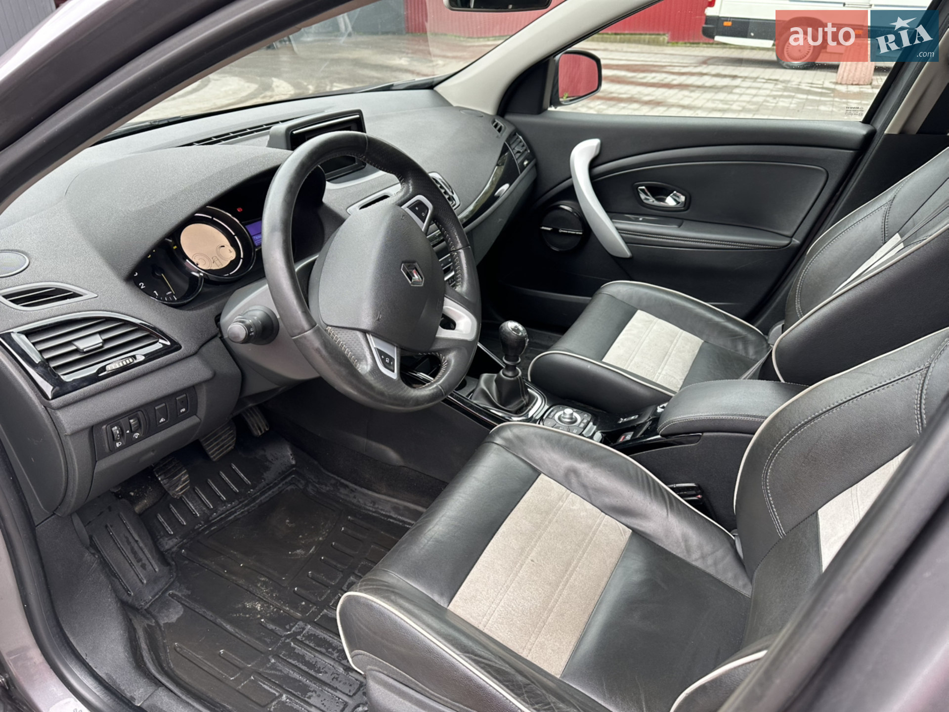 2012 Renault Megane - мініатюра 16