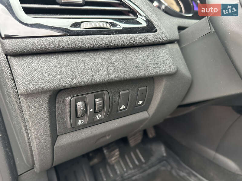 Универсал Renault Megane 2012 в Бродах фото 18 Универсал Renault Megane 2012 в Бродах