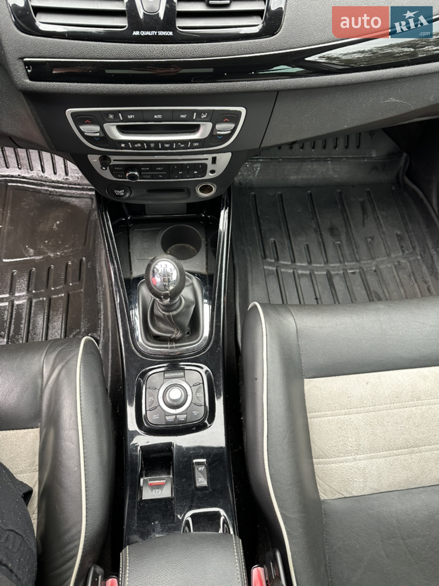 2012 Renault Megane - мініатюра 21