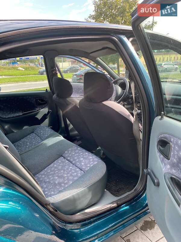 Седан Renault Megane 1998 в Львове фото 8 Седан Renault Megane 1998 в Львове