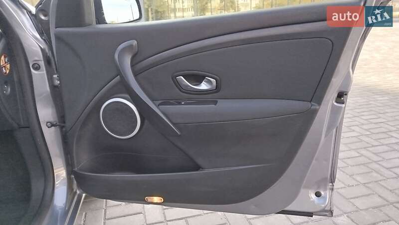 Хетчбек Renault Megane 2009 в Дніпрі фото 15 Хетчбек Renault Megane 2009 в Дніпрі