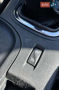 Хетчбек Renault Megane 2014 в 