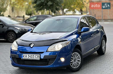 Хетчбек Renault Megane 2010 в 