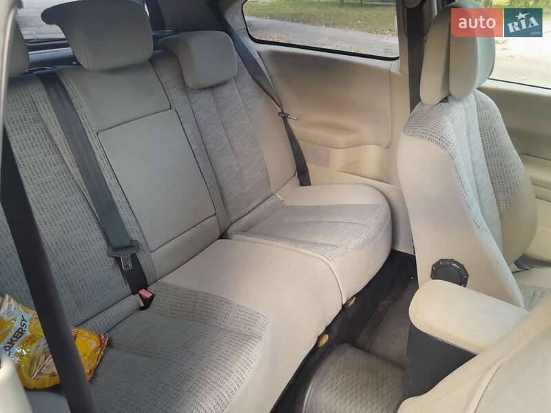 Хэтчбек Renault Megane 2006 в Киеве фото 9 Хэтчбек Renault Megane 2006 в Киеве