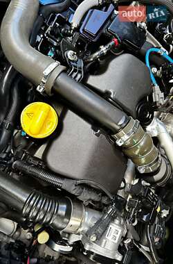 Хэтчбек Renault Megane 2017 в 