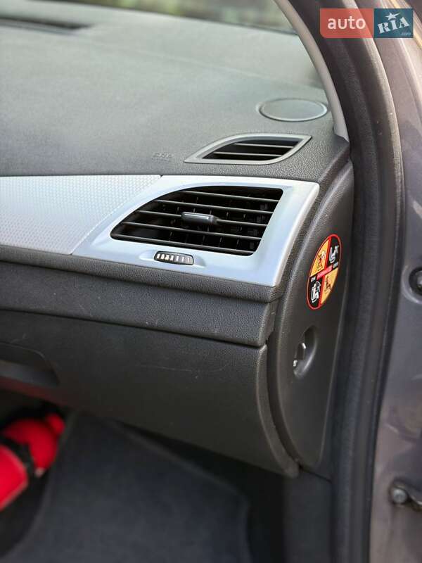 Хэтчбек Renault Megane 2013 в Самборе