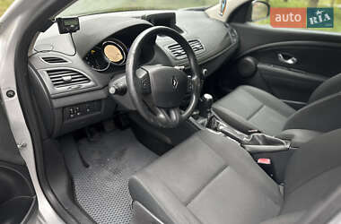 Хетчбек Renault Megane 2011 в 