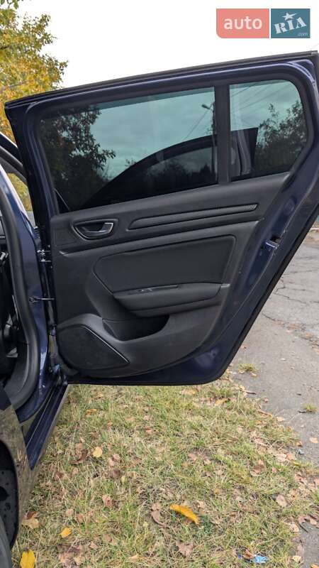 Универсал Renault Megane 2017 в Каменке фото 15 Универсал Renault Megane 2017 в Каменке