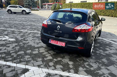 Хэтчбек Renault Megane 2012 в 