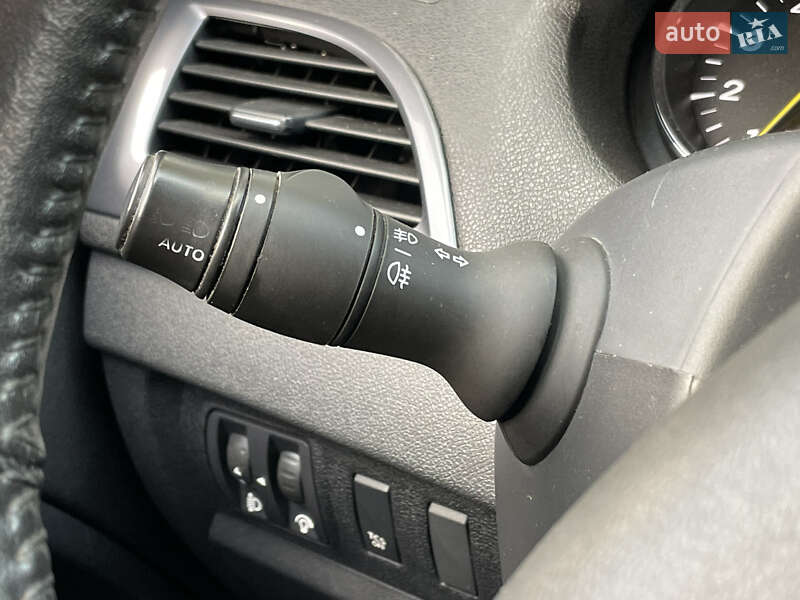 Універсал Renault Megane 2015 в Києві фото 21 Універсал Renault Megane 2015 в Києві