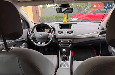 Хэтчбек Renault Megane 2014 в 