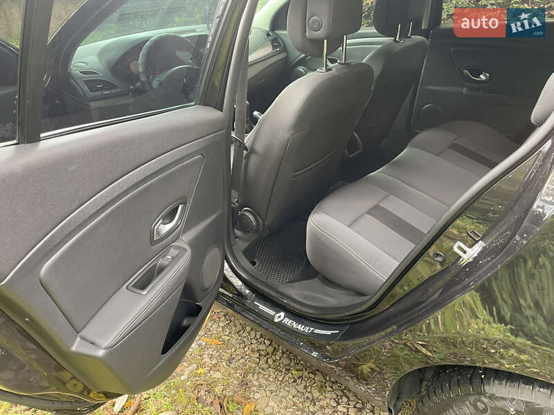 Хетчбек Renault Megane 2009 в Снятині фото 12 Хетчбек Renault Megane 2009 в Снятині