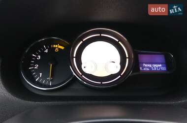 Хэтчбек Renault Megane 2015 в 