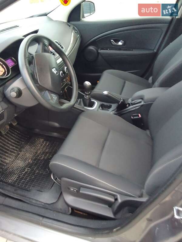 Універсал Renault Megane 2010 в Каневі фото 8 Універсал Renault Megane 2010 в Каневі